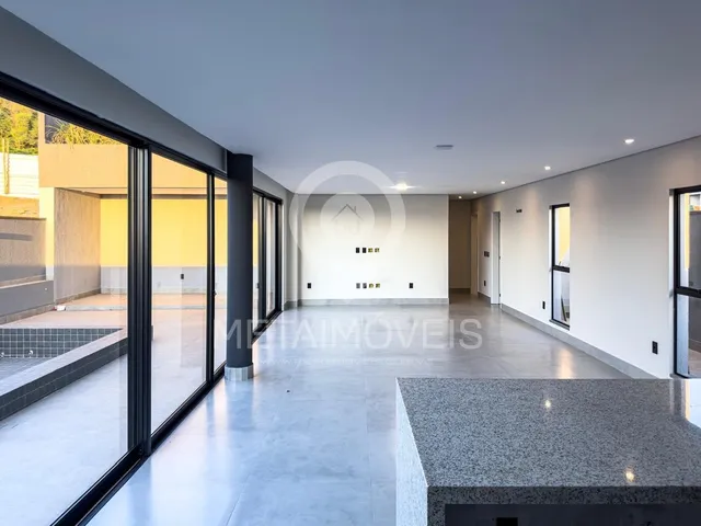 Imagem 2: Casa à venda em Teresina-PI, no bairro Tabajaras: 3 quartos, 3 suítes, 2 salas, 4 vagas