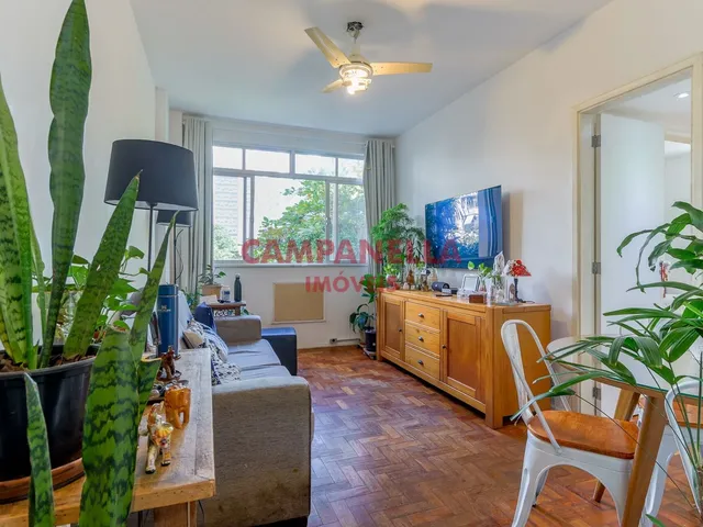 Imagem: O apartamento possui 2 Dormitórios, 1 Banheiro, 1 Vaga na