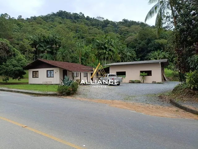 Imagem: CASA COM GALPÃO / SANTA LUZIA