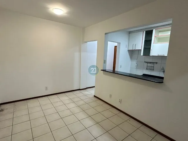 Imagem 2: Alugo apartamento, com 02 dormitórios, sacada, 01 vaga de garagem, no bairro Serraria