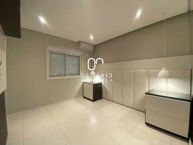 Imagem 4: Apartamento semimobiliado Com 2 Dormitórios, sendo 1 suíte e 1 vaga de garagem