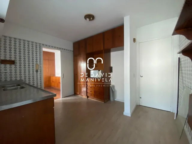 Imagem 9: Apartamento semimobiliado Com 3 Dormitórios e 1 vaga de garagem