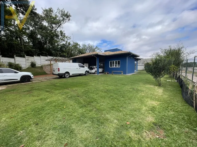 Imagem 2: Casa Térrea À Venda no Pq Centenário, Jundiaí, com 160M² A.c., 1.060M² A.t, 3 Qu