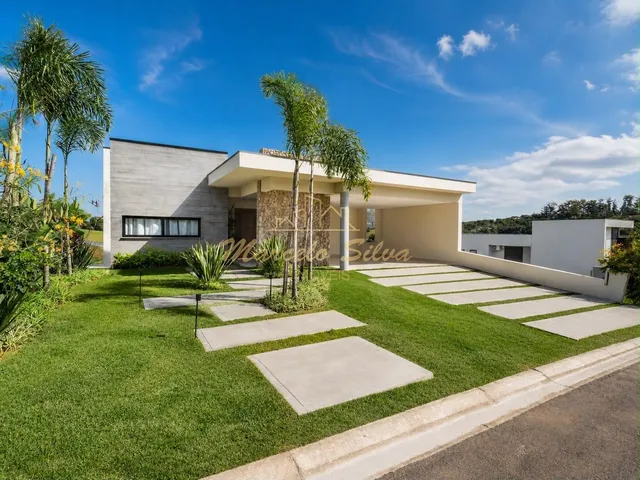 Imagem: A casa em condomínio possui 3 Dormitórios, 3 Suítes, 6