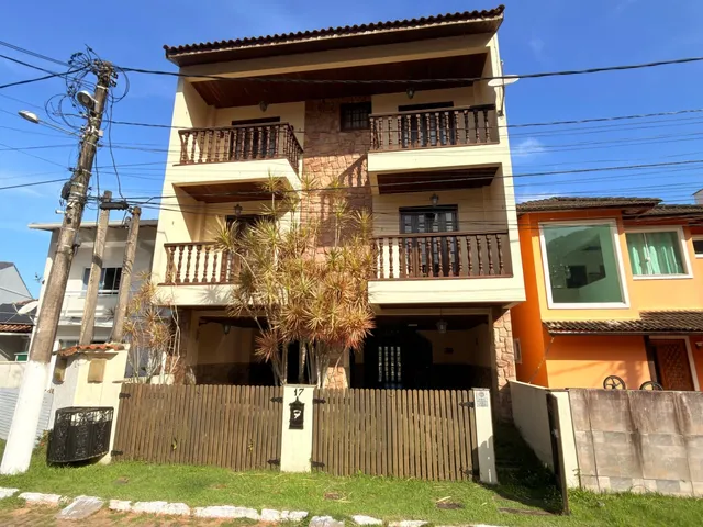 Imagem: A casa possui 5 Dormitórios, 4 Suítes, 6 Banheiros, 4