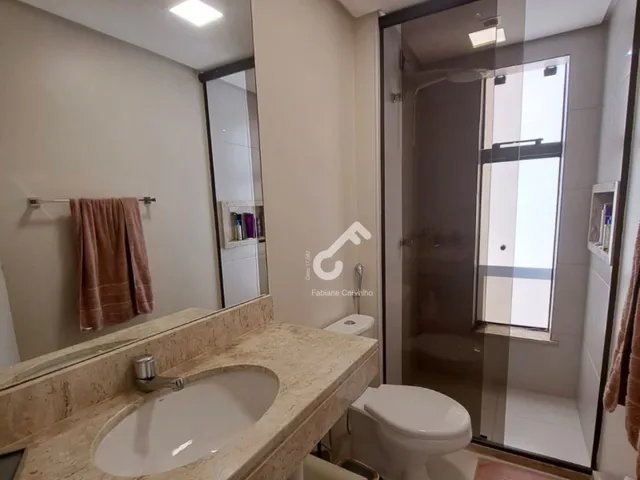 Imagem 12: BURAQUINHO, Lauro de Freitas. Duplex composto de 4 quartos sendo 3 suítes superiores e 1