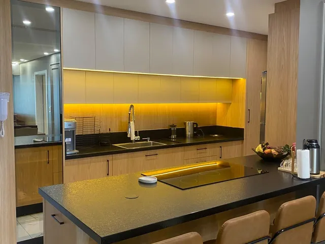 Imagem 2: Apartamento semimobiliado para locação com 3 quartos e vista para o Lago Municipal