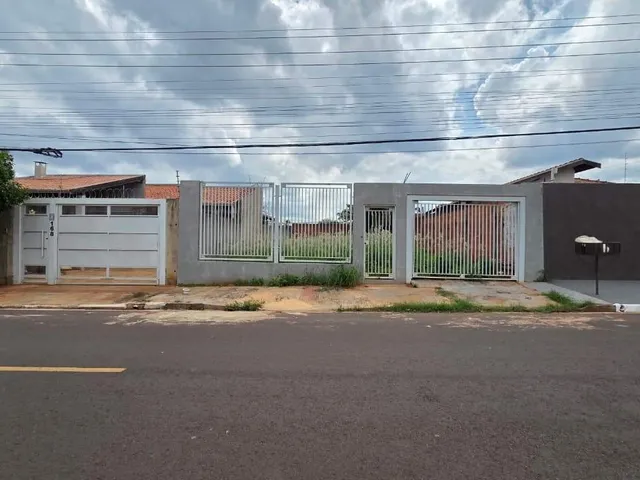 Imagem: Lote murado e com grades ótima localização