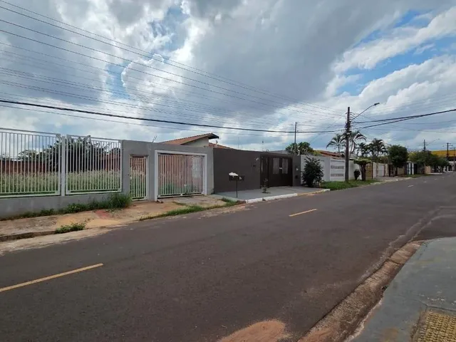 Imagem 4: Lote murado e com grades: ótima localização próximo ao Fort Três Barras