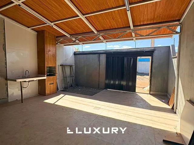Imagem: Casa com 2 Quartos, Suíte e Quintal Amplo