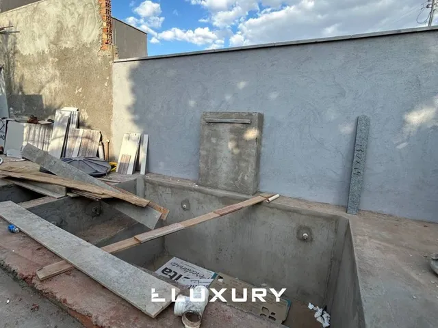Imagem 15: Casa com Piscina e Área Gourmet no Residencial Jardim Canedo