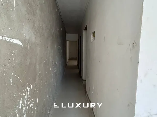 Imagem 7: Casa com Piscina e Área Gourmet no Residencial Jardim Canedo