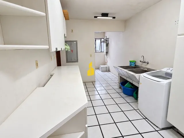 Imagem 9: Cobertura com 3 suítes, piscina privativa e vista 360° no Centro de Timbó