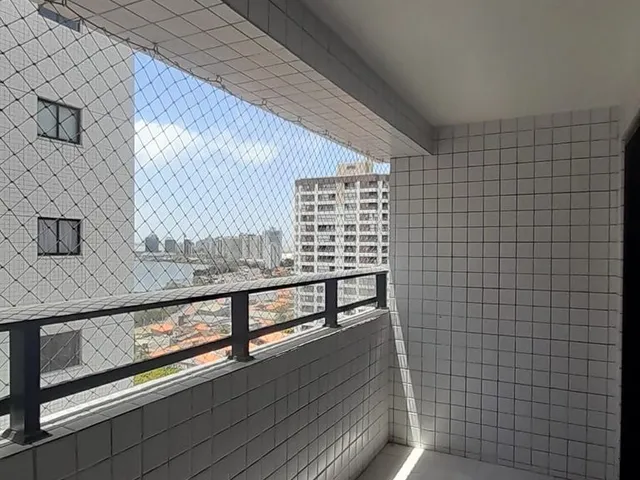 Imagem 2: Vende-se Apartamento na Ponta D'Areia - 3 quartos - Andar Alto-Vista mar e Lagoa