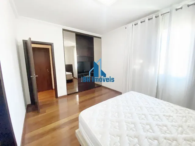 Imagem 5: Casa de 420 M² com 5 Quartos e 4 Vagas À Venda no Bairro Castelo em Belo Horizonte.