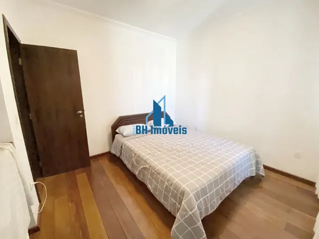 Imagem 6: Casa de 420 M² com 5 Quartos e 4 Vagas À Venda no Bairro Castelo em Belo Horizonte.