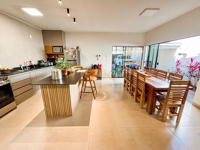 Imagem 2: Ampla Casa Alto Padrão no Centro