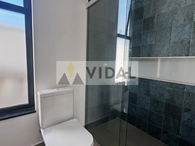 Imagem 10: Casa Térrea com Excelente Acabamento com 3 Suítes e Piscina À Venda no Condomínio Bouganville