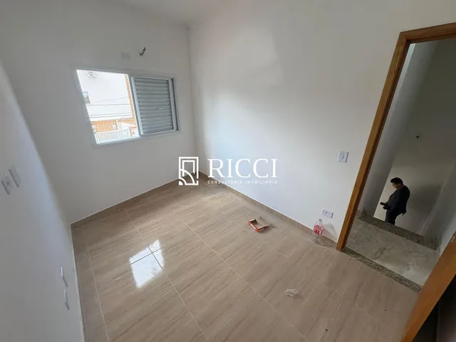 Imagem 5: Casa com 2 dormitorios e 1 Vaga em Rua Tranquila em São Jorge, São Vicente, São Paulo
