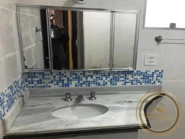 Imagem 4: Apartamento para locação na Mooca com sala ampla para 2 ambientes, cozinha com entrada