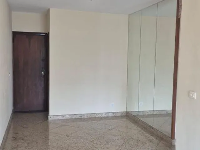 Imagem 2: Venha morar em um lindo apartamento junto à Praça Avai, com toda a comodidade e