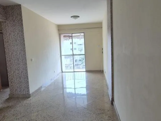 Imagem 9: Venha morar em um lindo apartamento junto à Praça Avai, com toda a comodidade e