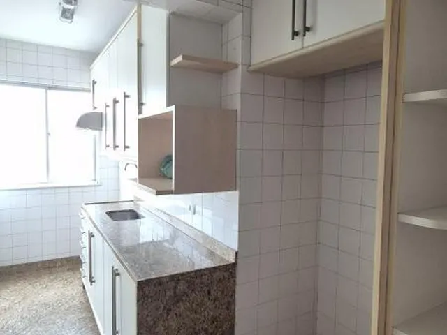 Imagem 7: Venha morar em um lindo apartamento junto à Praça Avai, com toda a comodidade e