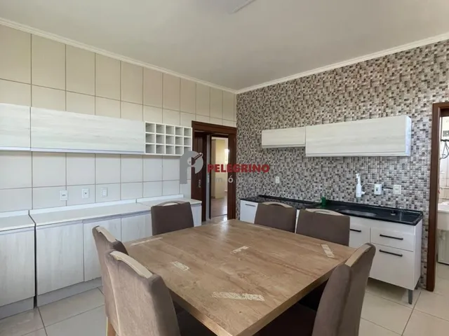 Imagem 7: Pelegrino Imóveis aluga apartamento no centro de Tapes