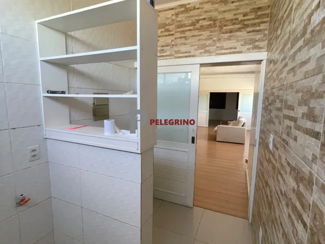 Imagem 3: Pelegrino Imóveis aluga apartamento no centro de Tapes