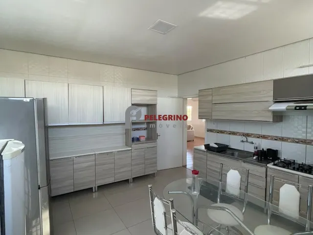 Imagem 4: Pelegrino Imóveis aluga apartamento no centro de Tapes
