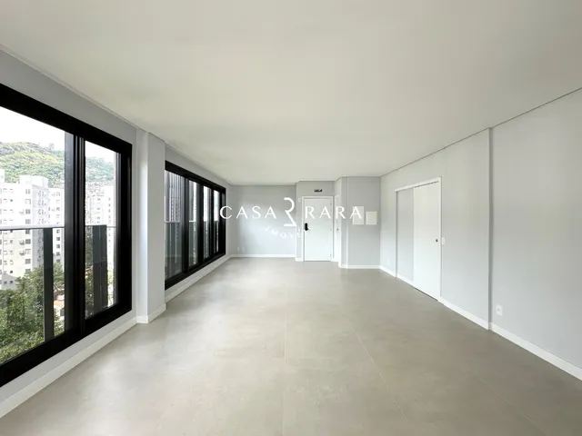 Imagem: O apartamento possui 3 Dormitórios, 1 Suíte, 1 Banheiro,