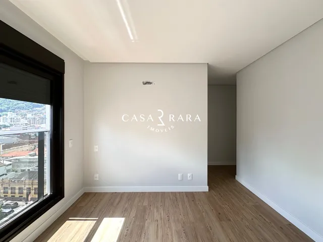 Imagem 12: Apartamento 3 Dormitórios (1 Suíte e 2 Demi-Suítes) e 2 Vagas - Centro