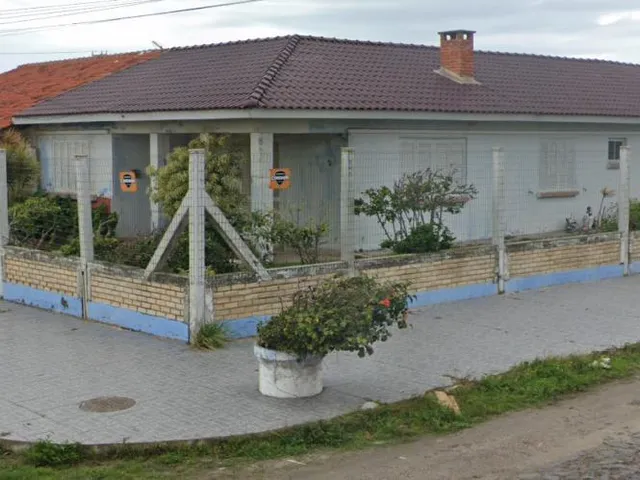 Imagem: Casa de Alvenaria à venda com lareira e
