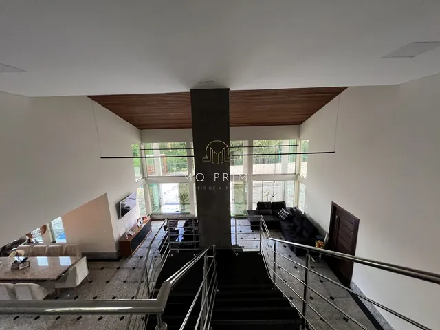 Imagem 6: Luxuosa Casa de Alto Padrão no Condomínio Ipê Amarelo – Conforto, Exclusividade e
