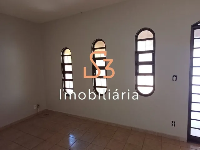 Imagem 5: Casa para locação em Uberlândia-MG, bairro Santa Mônica: 3 quartos, 1 suíte, 2
