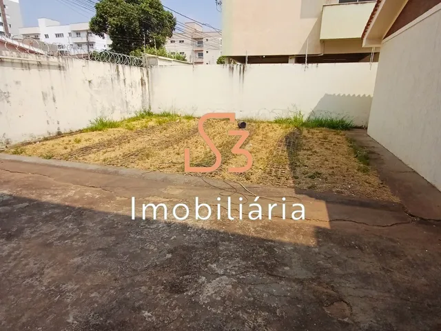 Imagem: Casa para locação em Uberlândia-MG, bairro