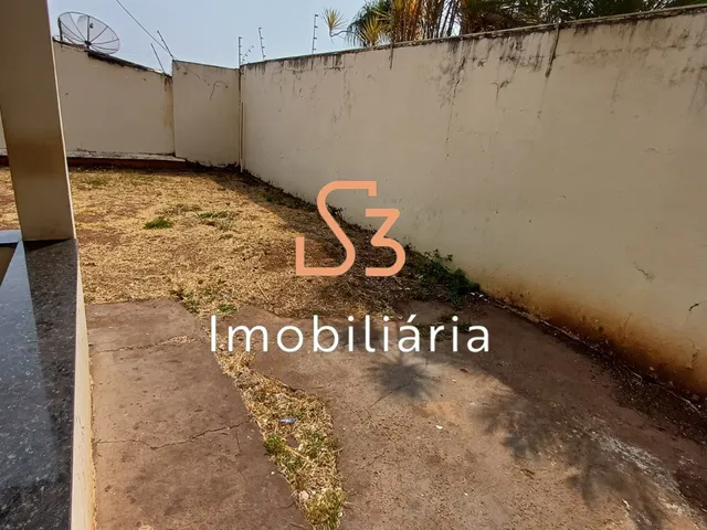 Imagem 5: Casa para locação em Uberlândia-MG, bairro Santa Mônica: 3 quartos, 1 sala, 1