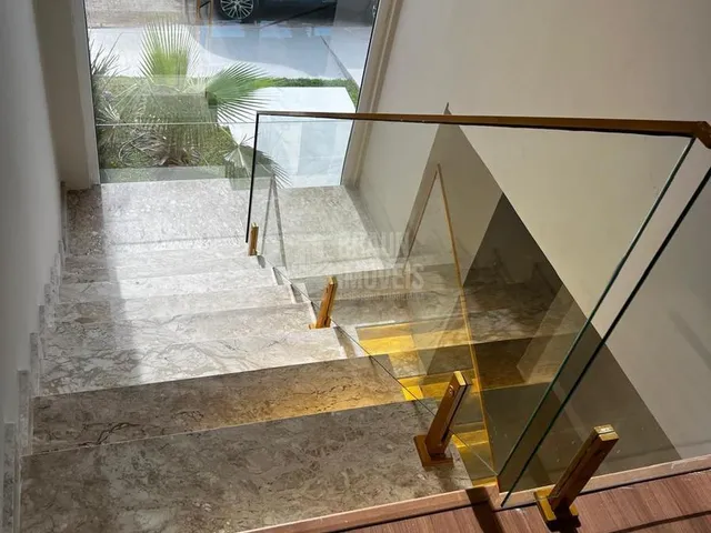 Imagem 2: P style="line-height: 1.4;"><strong>Sobrado à venda no Condomínio Villagio Piacenza no