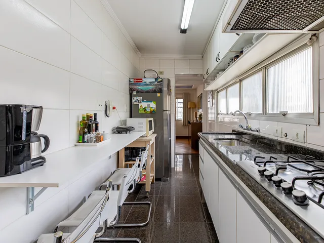 Imagem 2: Apartamento para Venda em Moema com 2 Quartos, Sendo 2 Suítes, 122M²