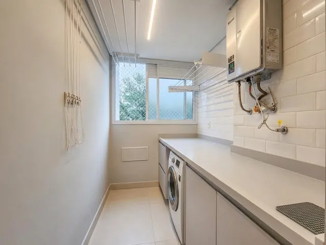 Imagem 2: Apartamento para Venda em Santo Amaro com 2 Quartos, Sendo 1 Suíte, 66M²