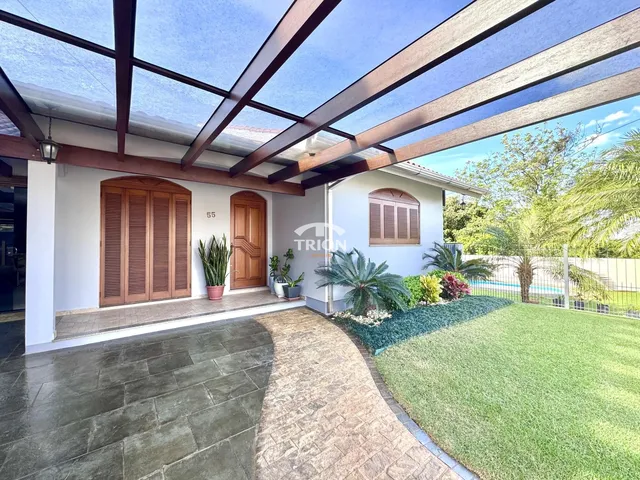 Imagem: Casa plana com 3 dormitórios e amplo espaço