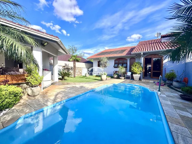 Imagem 2: Casa plana com 3 dormitórios e amplo espaço externo à venda em Lajeado/RS