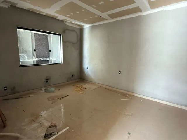 Imagem 5: Casa linear recém construída à venda
