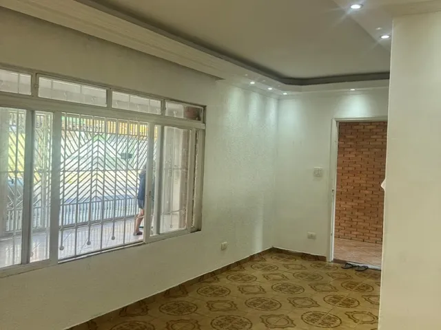 Imagem: A casa possui 5 Dormitórios, 5 Banheiros, 3 Vagas na