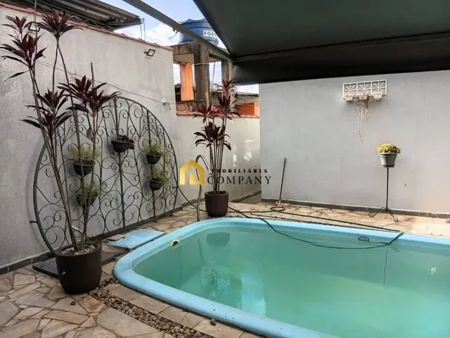 Imagem: A casa possui 3 Dormitórios, 1 Suíte, 4 Banheiros, 4