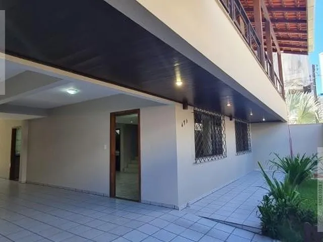 Imagem: Linda Casa com Piscina para Locação Anual