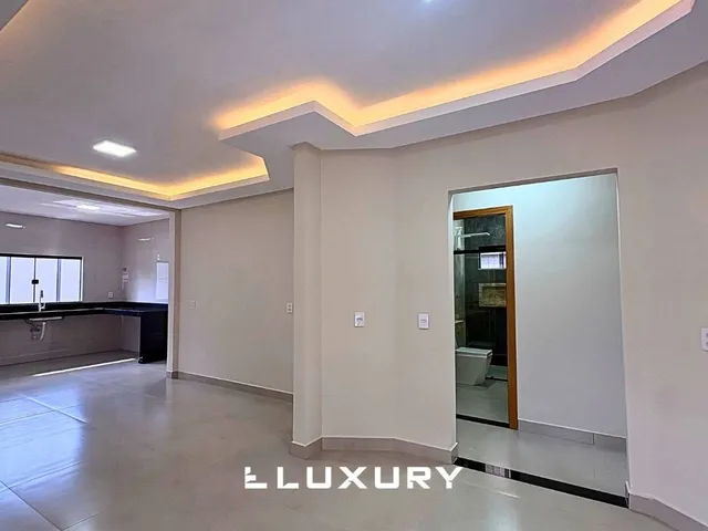 Imagem 3: Casa com 3 quartos e quintal amplo no Jardim Canedo 1 em Senador Canedo