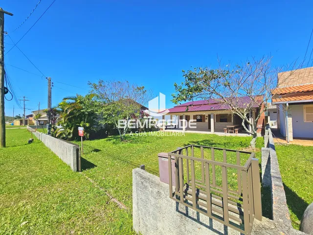 Imagem: Casa escriturada próxima à praia no Balneário