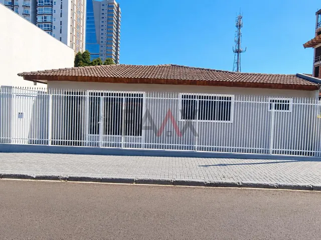 Imagem: Casa para Locação no Batel com Piscina