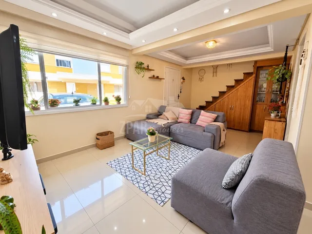 Imagem: A casa possui 3 Dormitórios, 1 Suíte, 3 Banheiros, 4